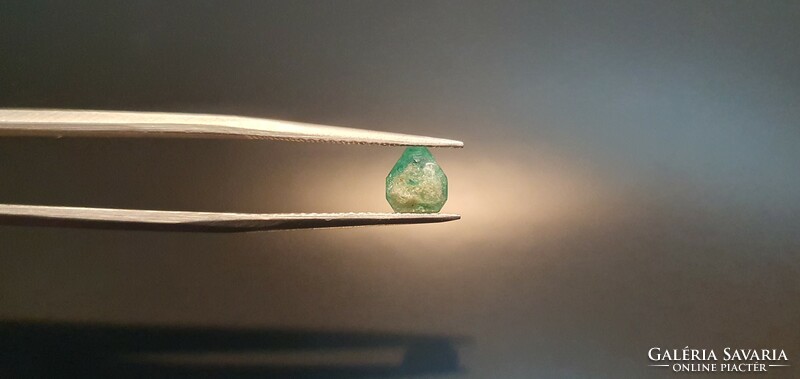 Colombian emerald 0.52 carats. With certification.