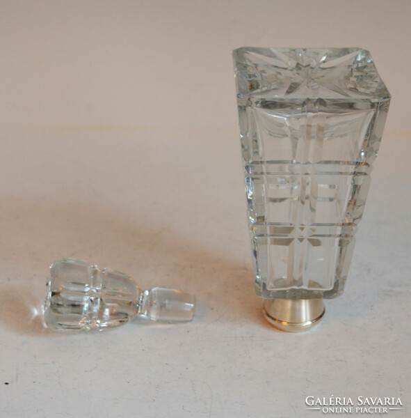 Ezüst nyakú, kocka alakú likőrös üveg / kiöntő
