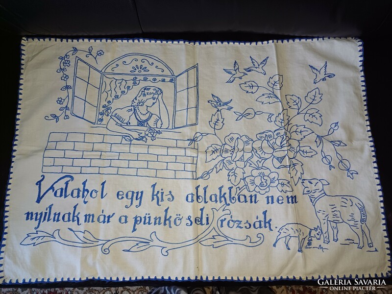 Old folk embroidered wall protector