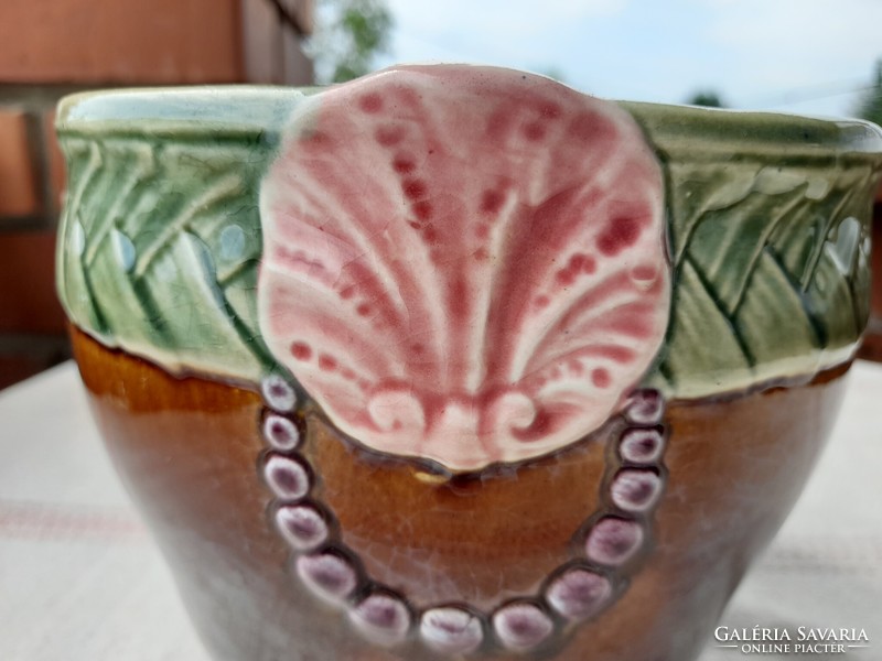 Art Nouveau majolica pot