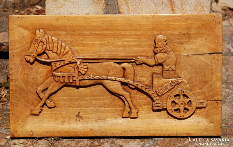 Buttoned: Persian chariot - unique wood carving