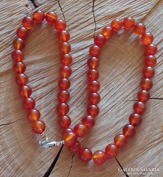 Very nice carnelian necklace with steel clasp