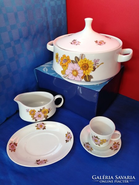 HUF 4,500! A Dahlia pattern soup bowl and sauce bowl for sale together!