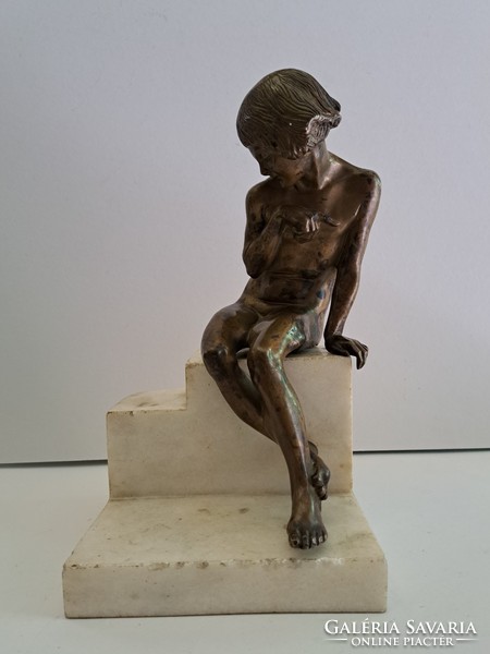 Art-deco patinated nude girl bronze statue on a stepped marble plinth