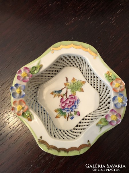 Herend Victoria patterned basket