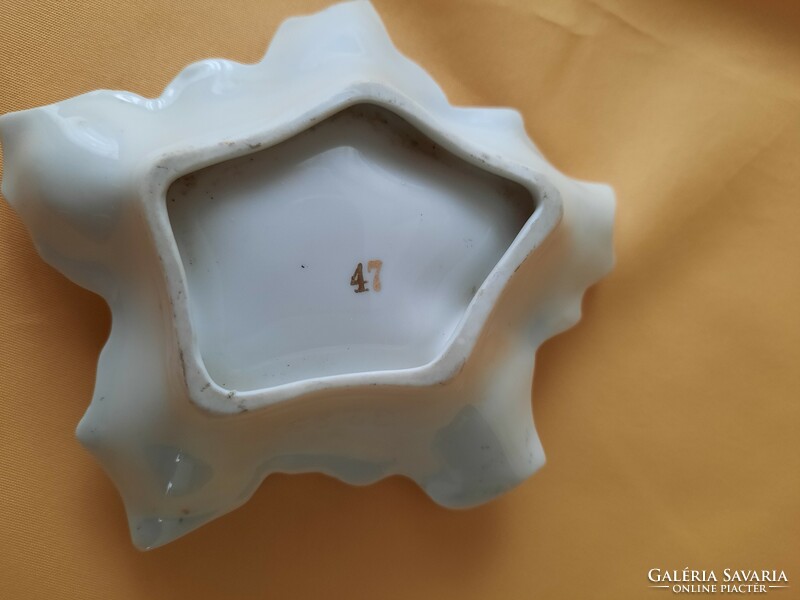 Porcelain pipe holder, ashtray, numbered
