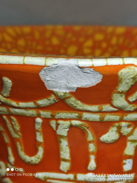 Gorka Géza  kerámia váza lepattanással a szájperemen