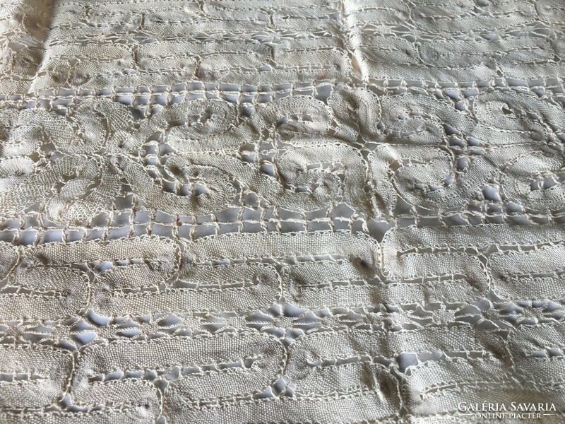 Cream lace tablecloth