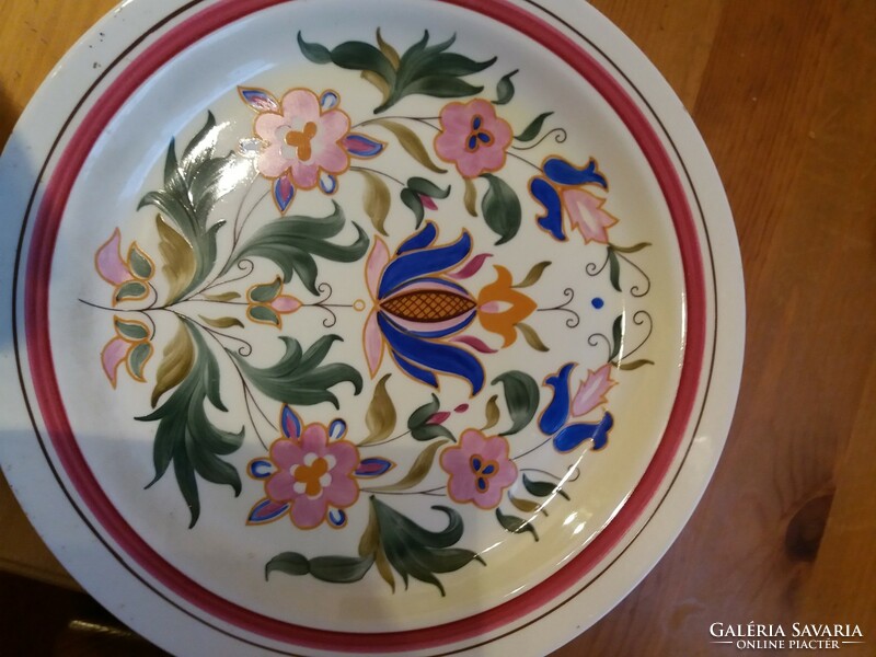 Hollóházi festett fali tányér