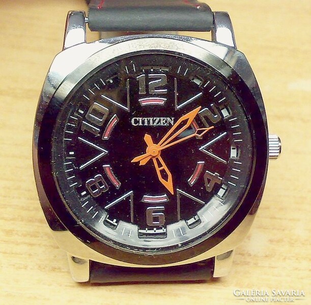 Citzen quartz, chrome married, men's watch, with black stitched leather strap, new scratch-free condition