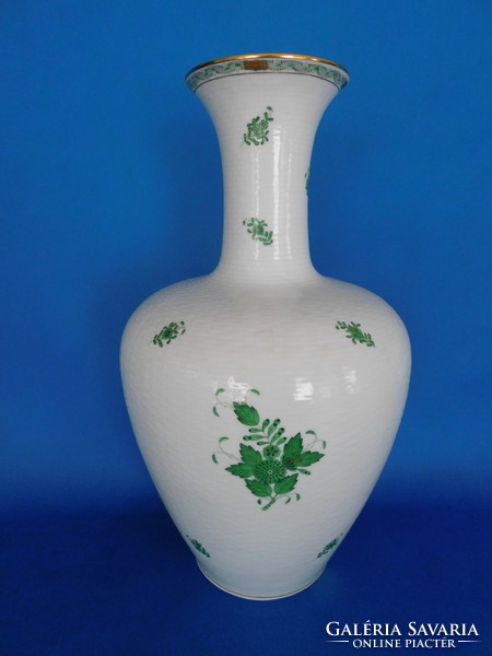 Appony's giant vase from Herend