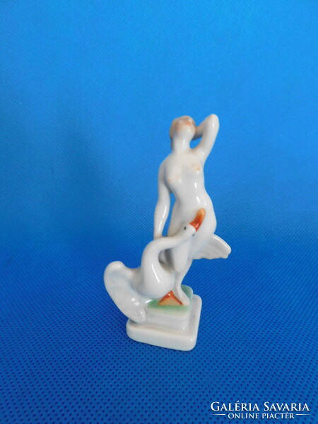 Herend mini figurine with a swan