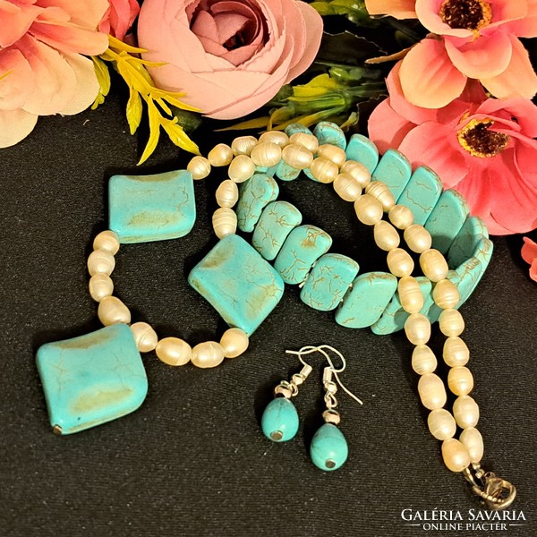 Turquoise and pearl set