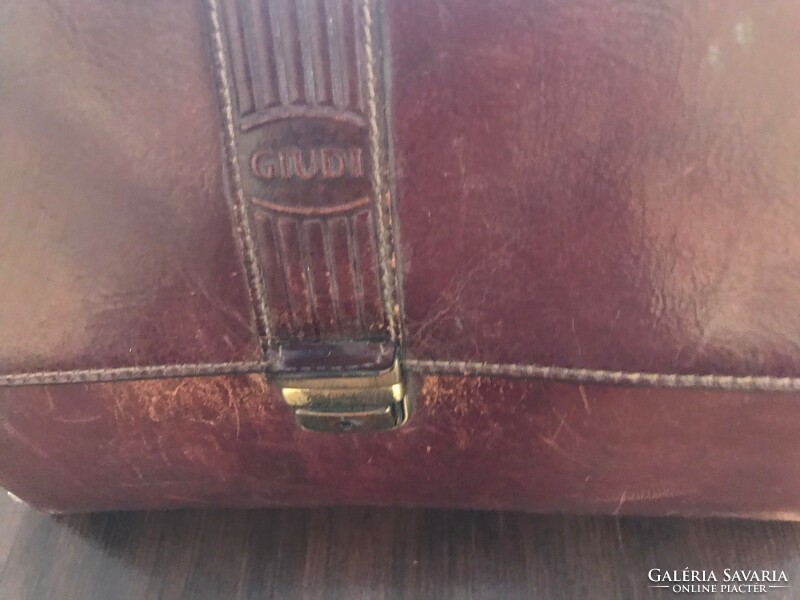 Giudi genuine leather bag / briefcase, massive, in good condition. Size: 43x36 cm