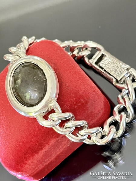 Unique, solid silver bracelet, embellished with a labradorite stone
