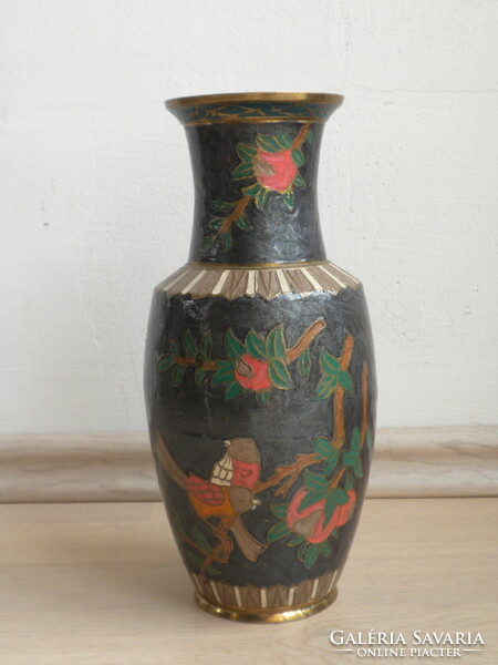 Indiai festett réz váza