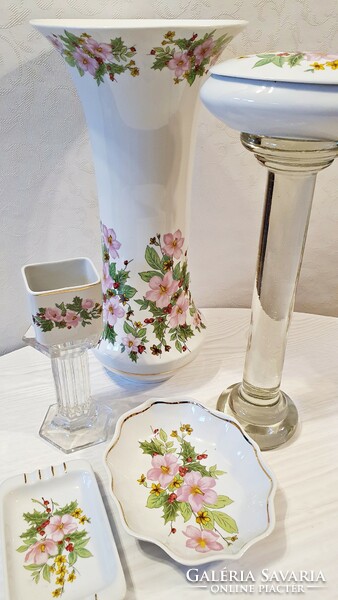 Old, flawless, pink-flowered 5-piece raven house set. Vase, serving bowl, ashtray, bonbonier ,.