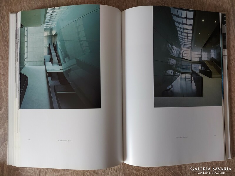 Klaus Kada osztrák építész német és angol nyelvű bemutatkozó könyve képekkel tervekkel - 539