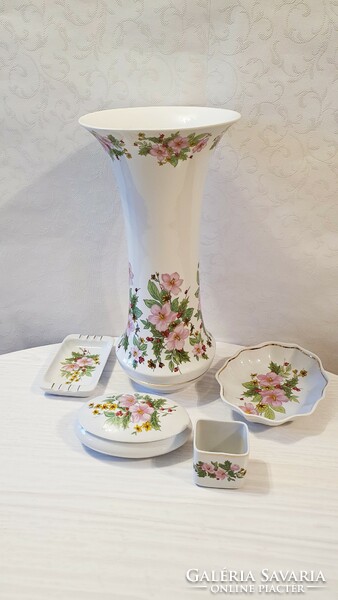 Old, flawless, pink-flowered 5-piece raven house set. Vase, serving bowl, ashtray, bonbonier ,.