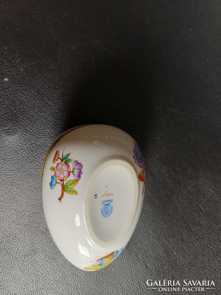 Egg bombonier with Victoria pattern from Herend