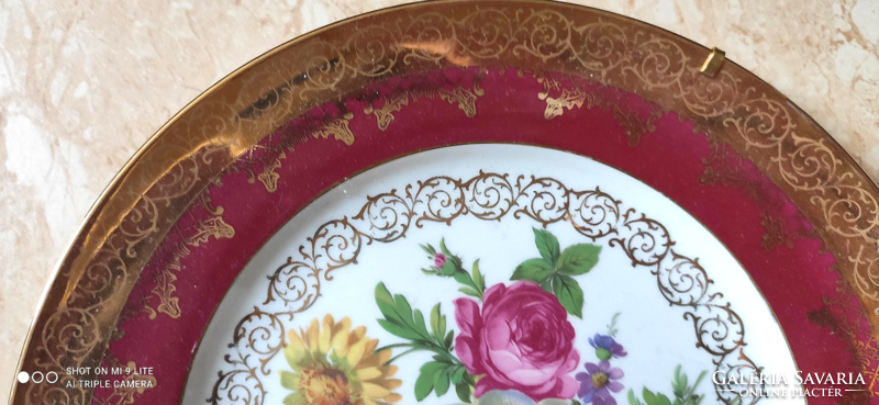 Nagyon szép és kiváló állapotú Royal Beyrouth jelzett porcelán dísz tányér