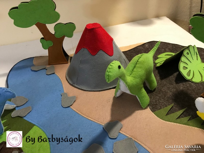 Dino world - felt toy