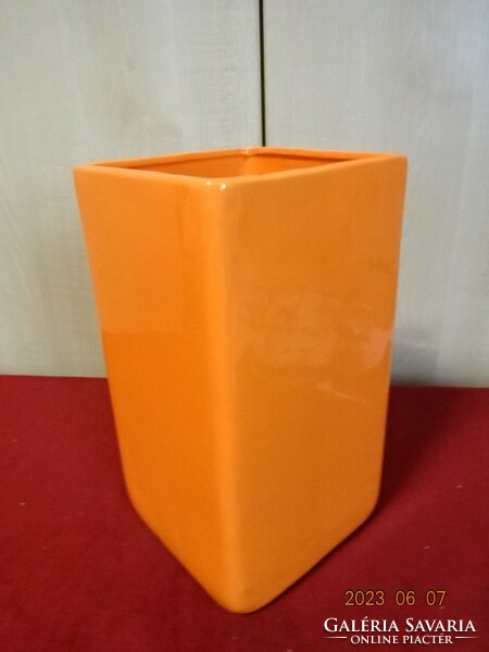 Orange glazed ceramic vase, size 14x14x26 cm. Jokai.