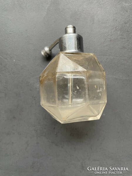 Régi sokszögletű csehszlovák parfümös üveg