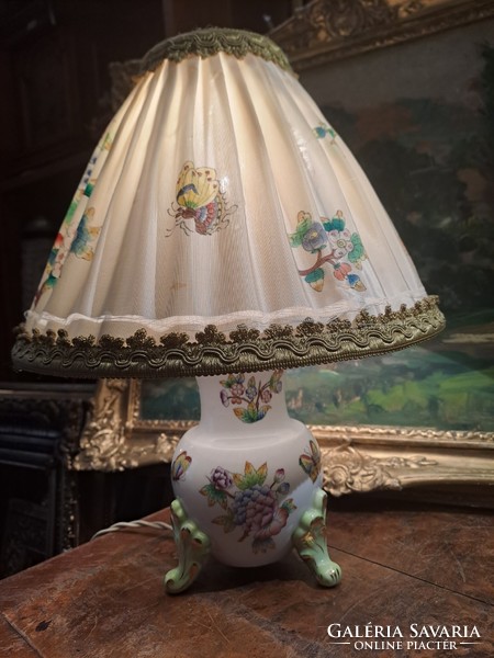 Original lamp with Victoria pattern from Herend