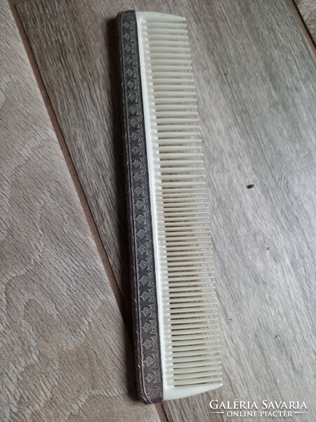 Gorgeous old silver-plated comb with plastic teeth (19x4 cm)