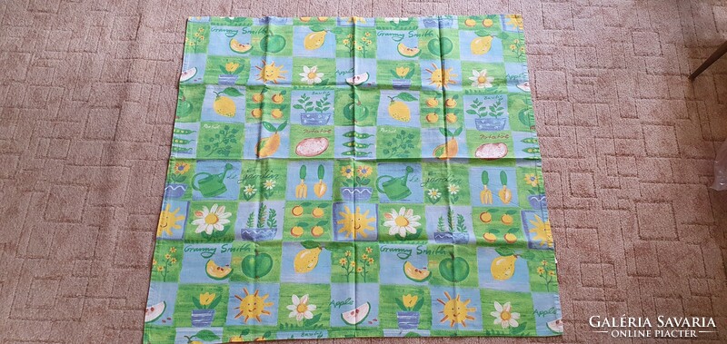 Kitchen tablecloth, table center 85 x 90 cm