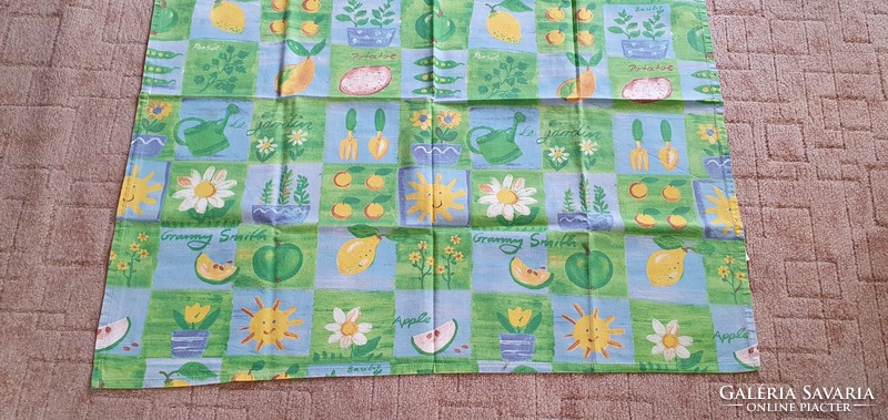 Kitchen tablecloth, table center 85 x 90 cm