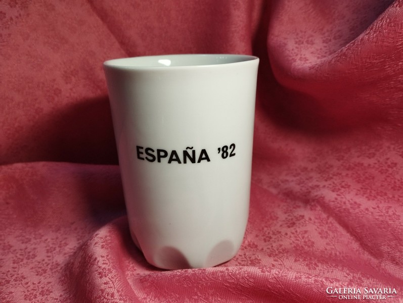 Zsolnay porcelán emlékbögre,  Spanyol  foci VB '82