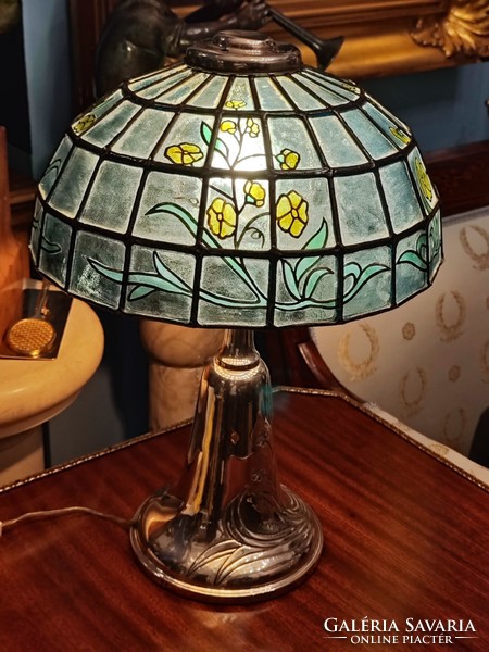 Tiffany lamp