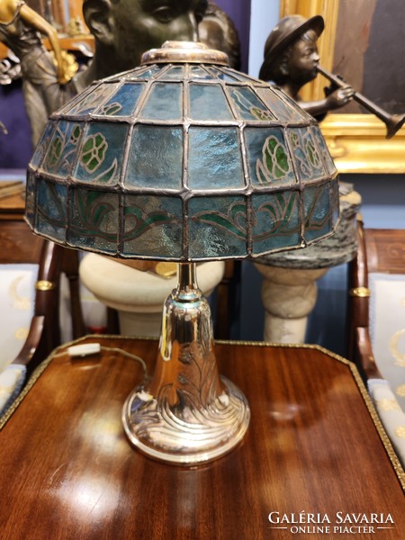 Tiffany lamp