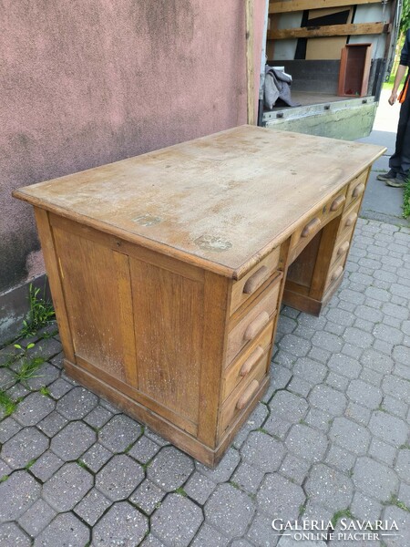 Lingel desk