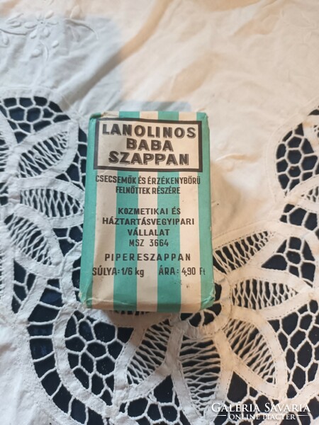 Eladó régi retro lanolinos baba szappan saját papírjában!