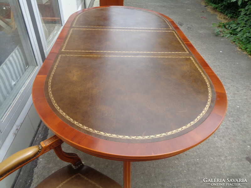 Leather table, expandable, castors