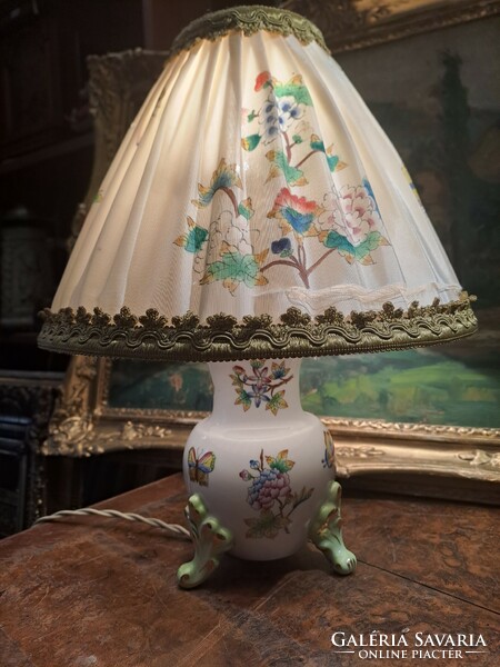 Original lamp with Victoria pattern from Herend