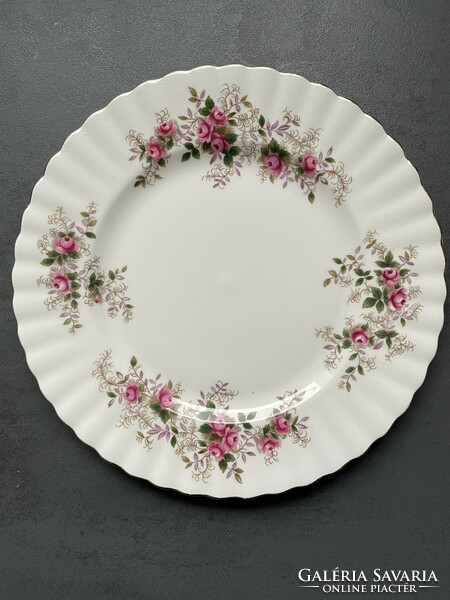 A wonderful royal albert lavender rose English bone china tea plate