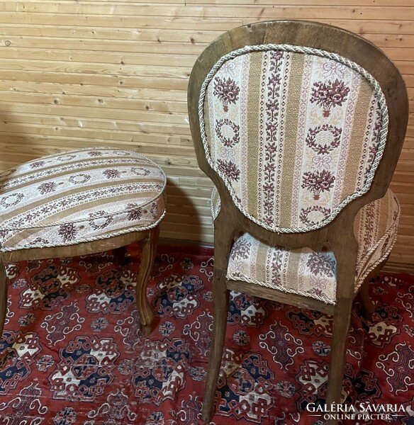 Pair of baroque lounge chairs with backrest