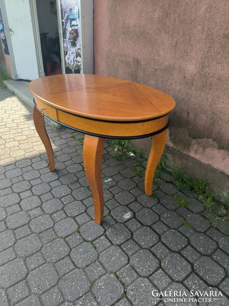 Antique style coffee table table