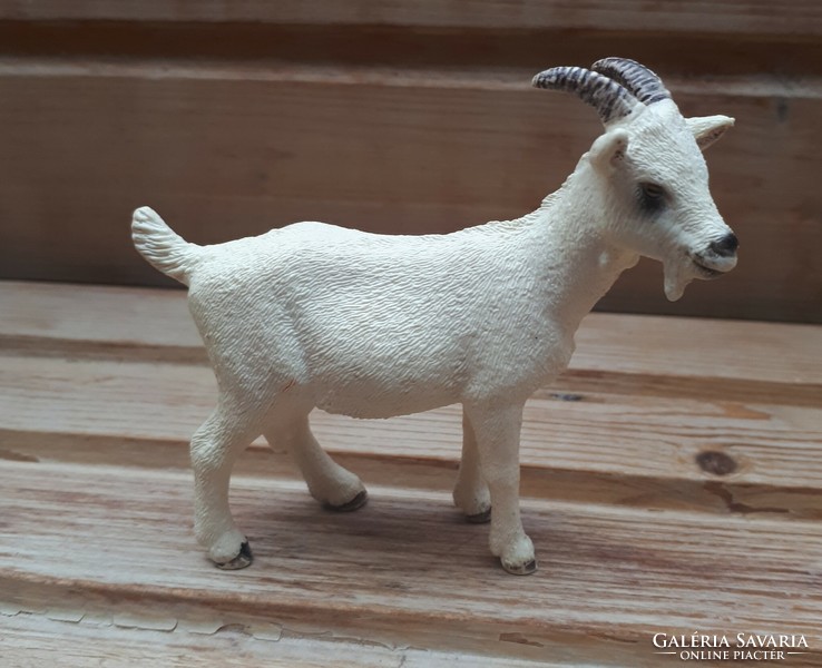 Schleich goat figurine farm world