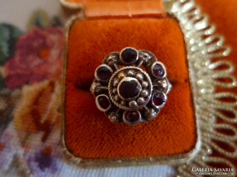 Antique alloy ring_ with garnet, almadine
