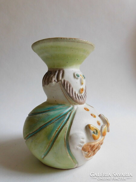 Kiss Roóz Ilona - figurális váza (karimája alsó felén ragasztott)