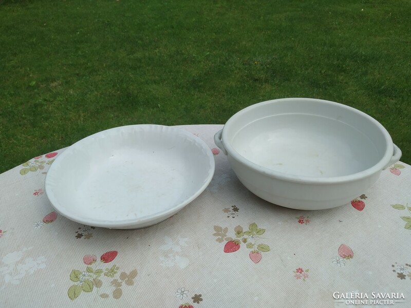 2 antique porcelain bowls for sale! Stew, nokedlis bowl for sale!