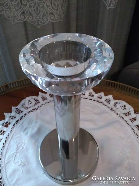 Modern candle holder with diamond cut crystal