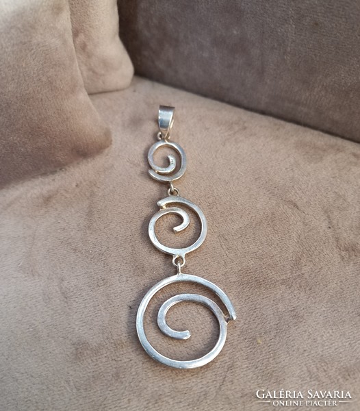 Silver design pendant spiral