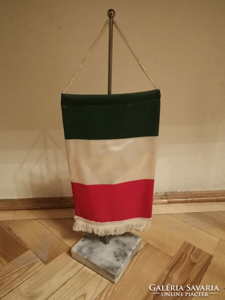 Tabletop Italian flag with base | 40.5 cm