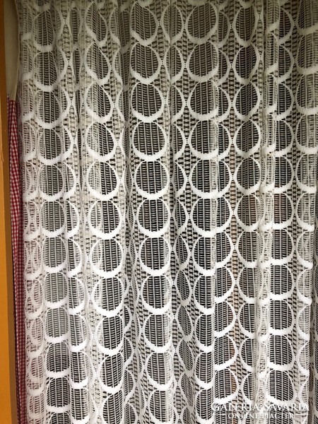 Csipkefüggöny készfüggöny 6,70 m széles x 2,31 m magas